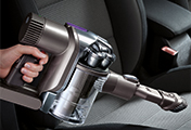 ダイソンDC45 モーターヘッド (ニッケル/ブルー) コードレスクリーナー 車お掃除に 座席の下やシート部分のお掃除にも便利です。